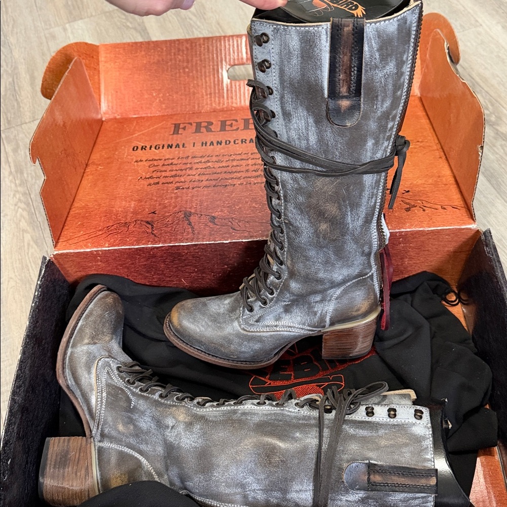 Freebird Ice Granny Boots - Picture 4 of 7